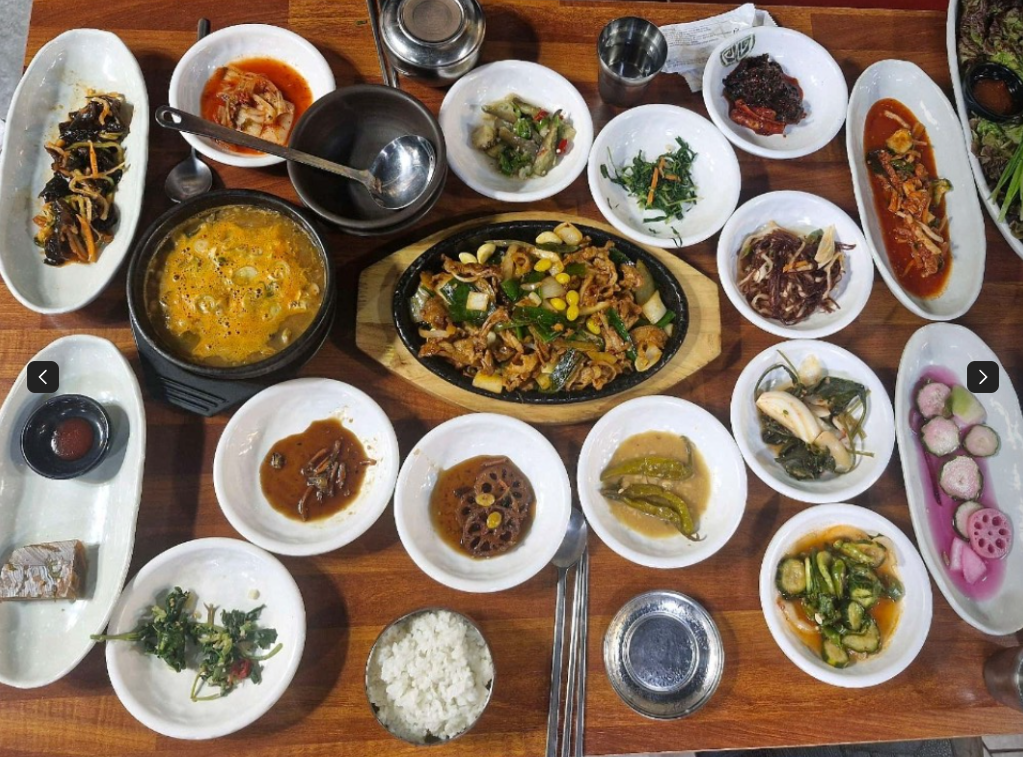 전현무계획 경남 의령 가례불고기 우렁이청국장 12첩 밥상 맛집 위치 · 연락처 8 image 199