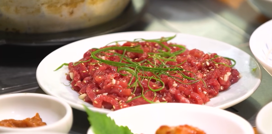 전현무계획4 이찬원 황윤성 대구 찜갈비 매운갈비찜 육회 현지인 맛집 위치 · 연락처 10 image 401